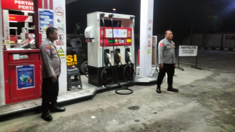 Cegah Gangguan Keamanan, Polsek Bukit Batu Datangi SPBU
