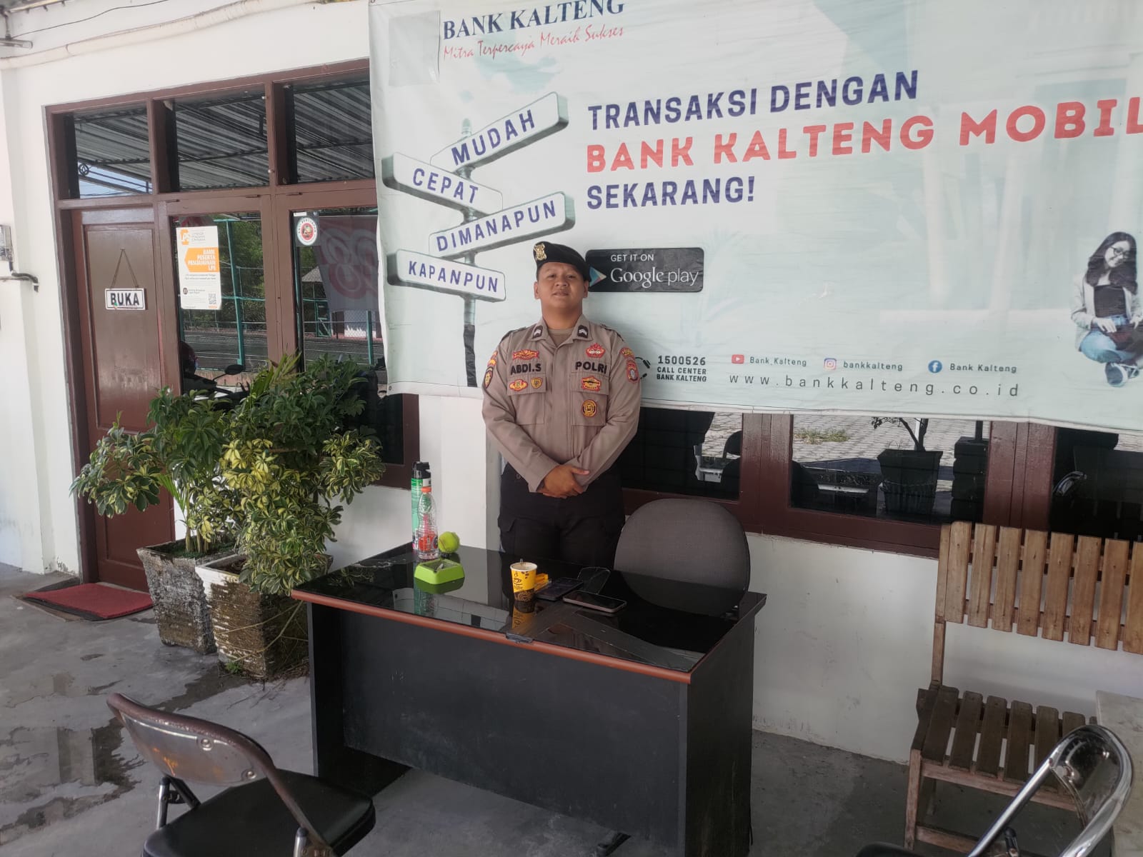 Satpamobvit Polresta Palangka Raya Hadirkan Rasa Aman Bagi Nasabah Lewat Pengamanan Bank