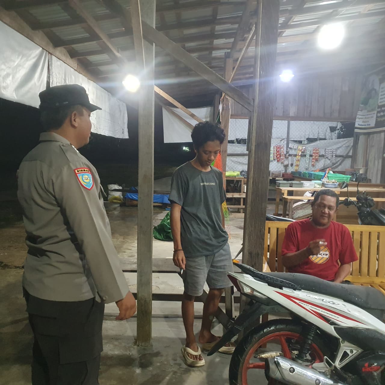 Polsek Rakumpit Sampaikan Nomor Layanan 110 di Tengah Masyarakat