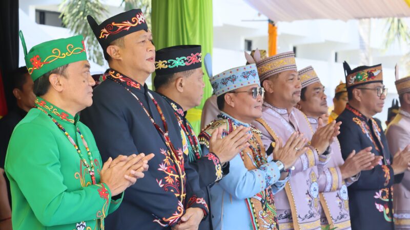 Pererat Kebersamaan, Kapolda Kalteng Bersama Gubernur Hadiri Upacara Peringatan Hari Jadi Kabupaten Barsel Ke-66