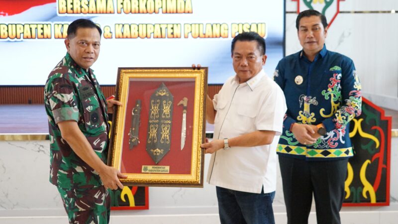 Pangdam XXII/Tambun Bungai Kunjungi Kabupaten Kapuas, Perkuat Sinergi TNI dan Pemerintah Daerah