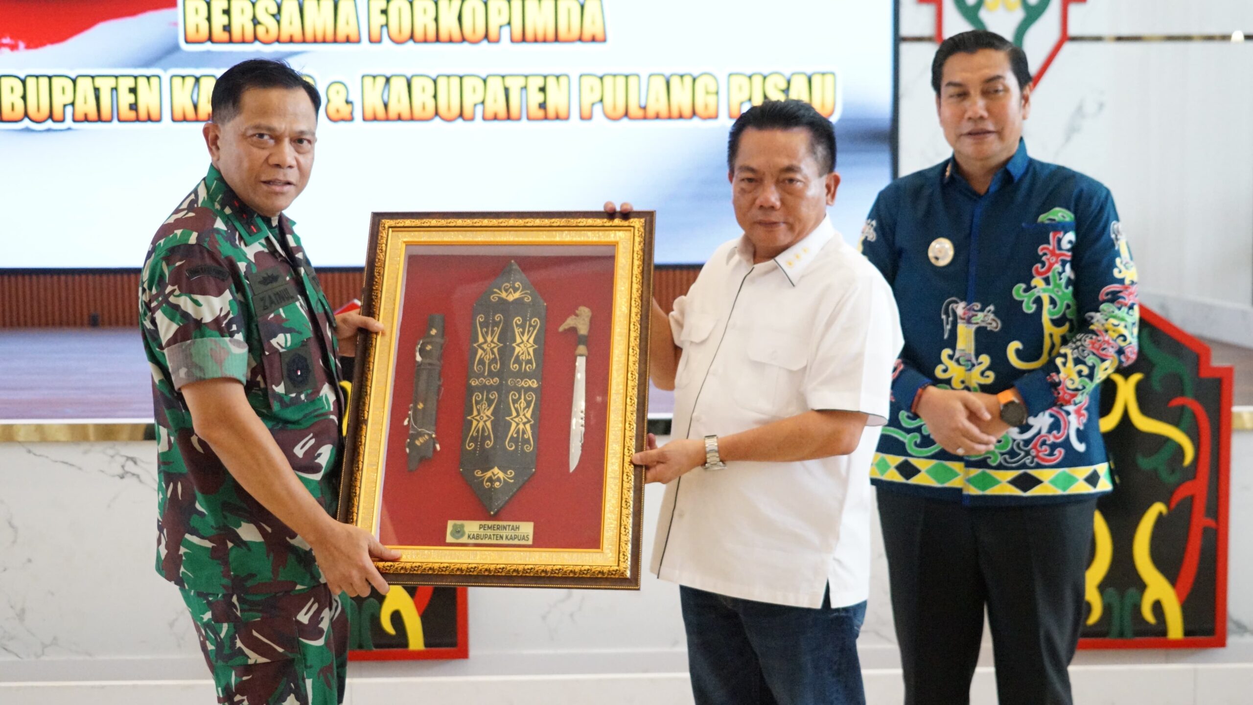 Pangdam XXII/Tambun Bungai Kunjungi Kabupaten Kapuas, Perkuat Sinergi TNI dan Pemerintah Daerah