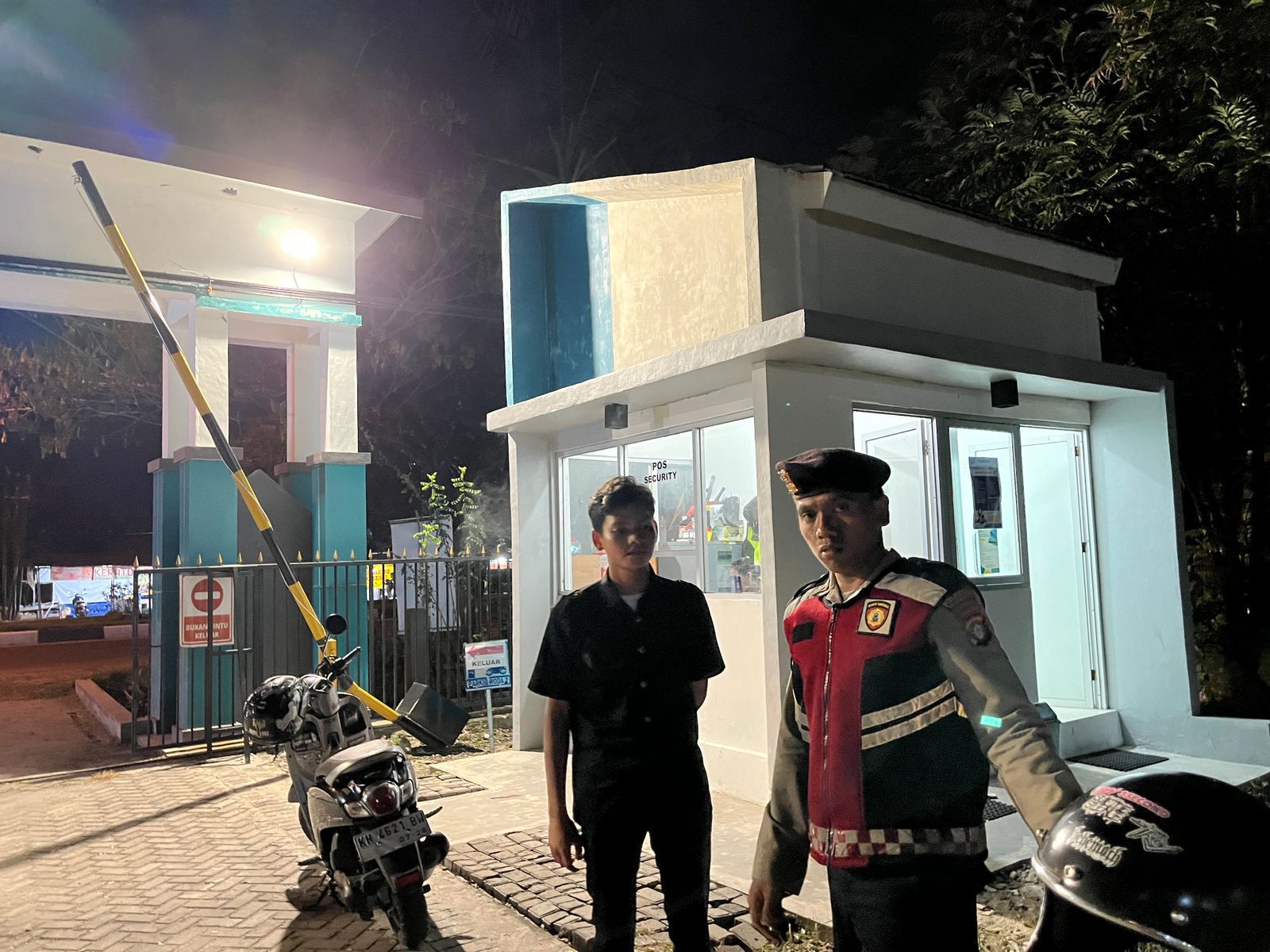 Jaga Situasi Aman, Anggota Samapta Polresta Palangka Raya Patroli ambangi Pos Keamanan di Poltekes