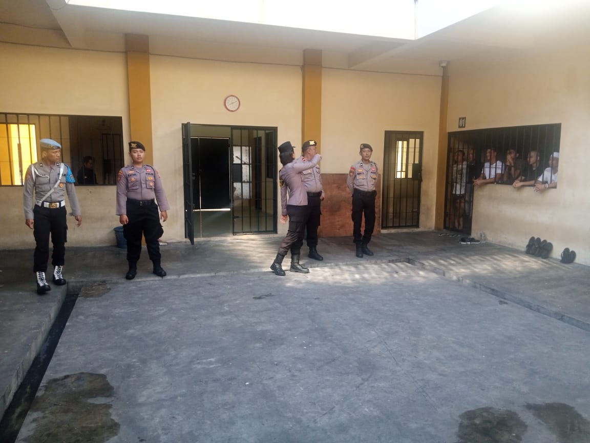 Polresta Palangka Raya Kerahkan Personel Cek Situasi dan Kondisi Ruang Tahanan Mako