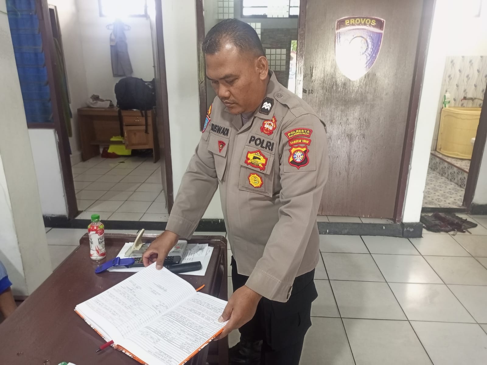 Sebelum Laksanakan Tugas, Polsek Bukit Batu Cek Kondisi Mako dan Barang Inventaris Dinas