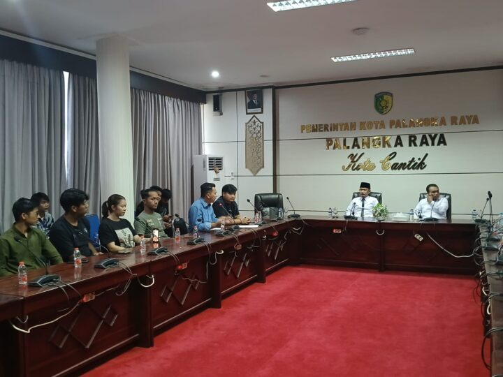 Polresta Palangka Raya Amankan Jalannya Audiensi Forum Evaluasi Kinerja dengan Wali Kota