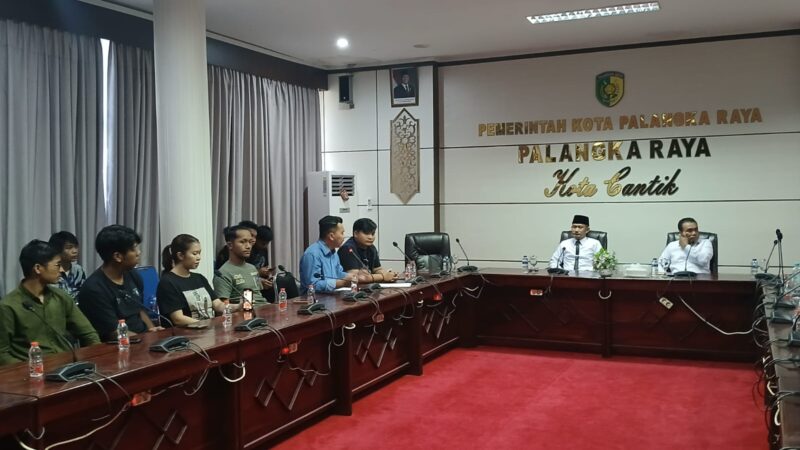 Polresta Palangka Raya Amankan Jalannya Audiensi Forum Evaluasi Kinerja dengan Wali Kota