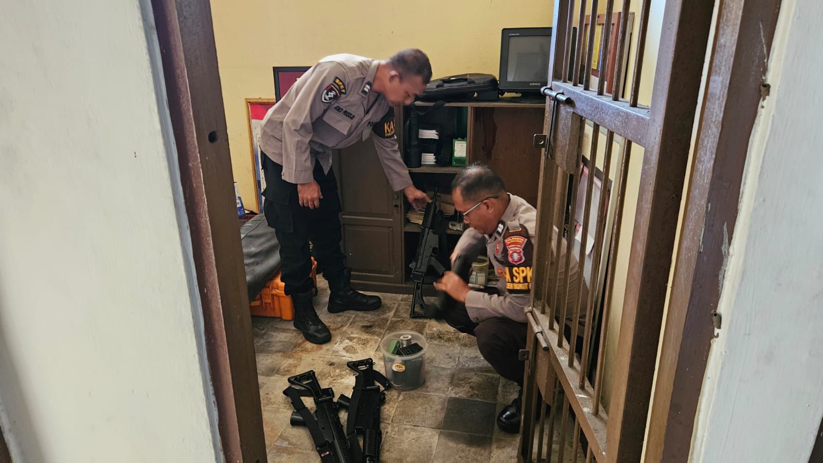 Pemeriksaan Inventaris di Polsek Bukit Batu Dilaksanakan Personel Dinas