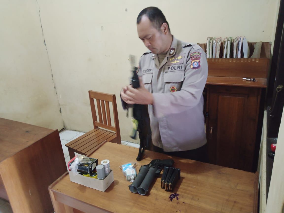 Pastikan Kesiapan Operasionalnya, Polsek Sabangau Lakukan Cek Rutin Alat Dinas