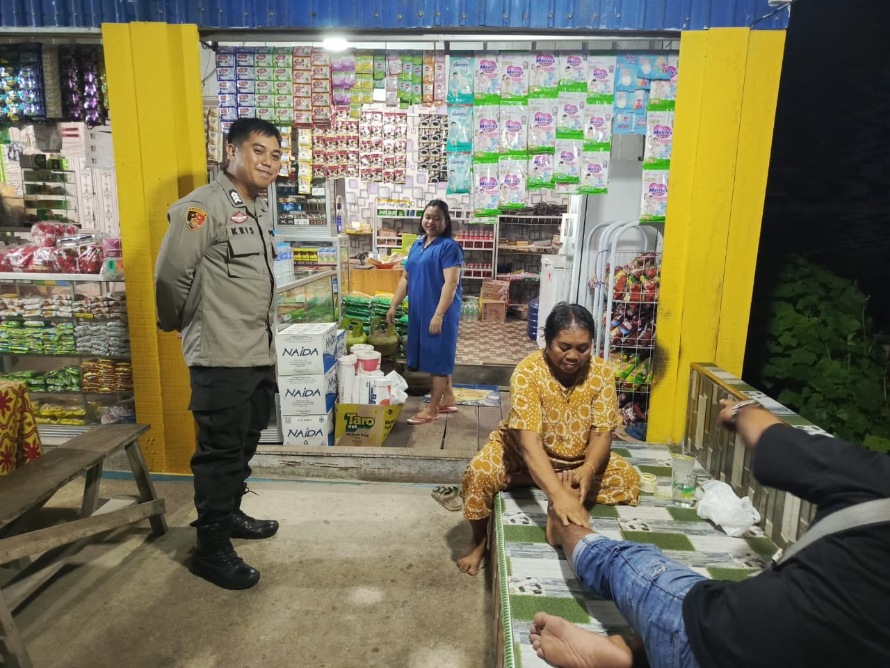Saat Patroli Harkamtibmas, Polsek Rakumpit Kunjungi Toko Sembako