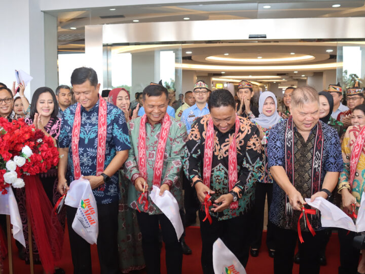 Dukung Kemajuan Daerah, Kapolda Kalteng Hadiri Peresmian Duta Mall Palangka Raya