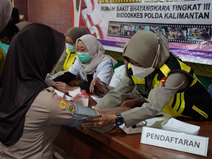 Dukung Generasi Sehat, Rumkit Bhayangkara Polda Kalteng Layani Pemeriksaan Kesehatan Siswa SMA