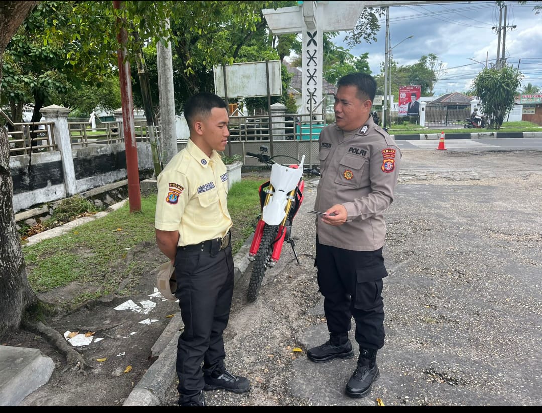 Sambangi Poltekkes Palangka Raya, Ditbinmas Polda Kalteng Bina Dan Cek Kelengkapan Satpam