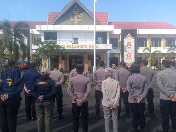 Polresta Palangka Raya Laksanakan Apel Sore Usai Tuntaskan Tugas Kepolisian Sepanjang Hari