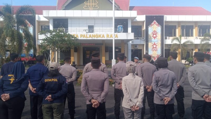 Polresta Palangka Raya Laksanakan Apel Sore Usai Tuntaskan Tugas Kepolisian Sepanjang Hari