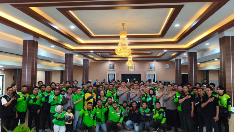 Diskusi Santai Bersama Komunitas Ojol, Kapolda Kalteng Ajak Wujudkan Kamtibmas yang Kondusif di Bumi Tambun Bungai