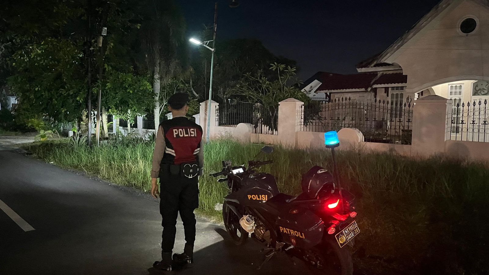 Patroli Pemukiman Warga, Satsamapta Polresta Palangka Raya Tinjau Kondusivitas