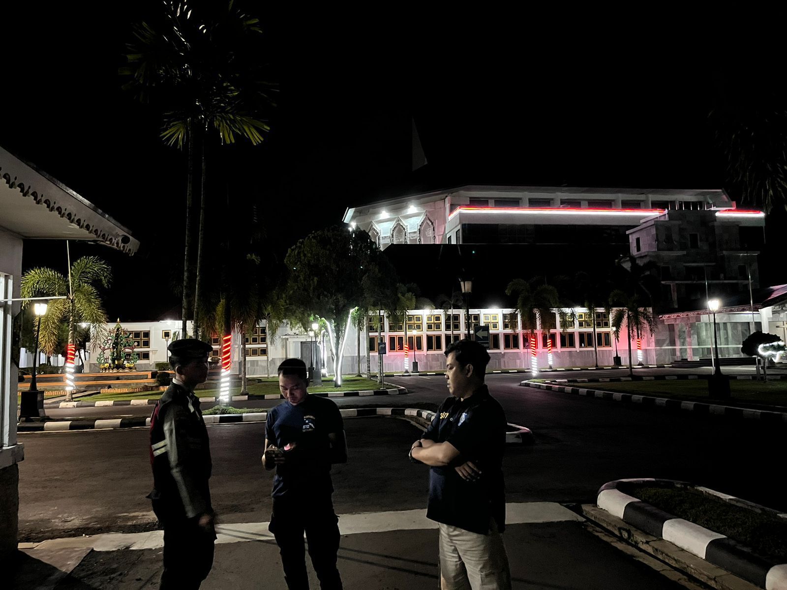 Di Kantor DPRD Kalteng, Samapta Polresta Palangka Raya Perkuat Pengamanan Lingkungan Strategis