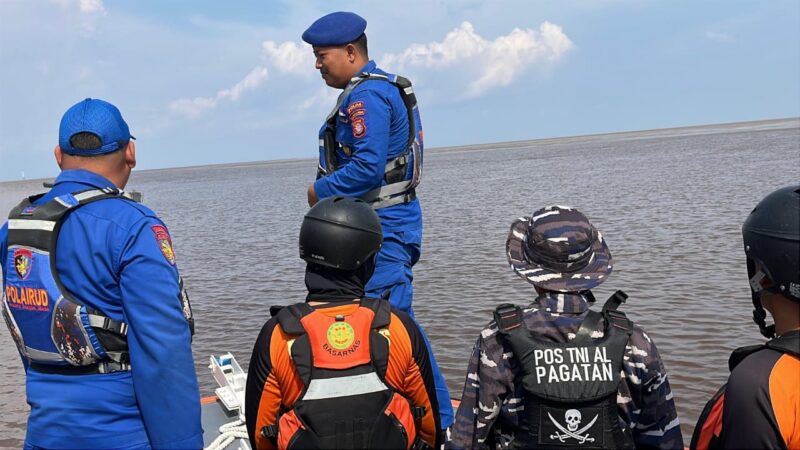 Ditpolairud Polda Kalteng Bersama Team Gabungan Melaksanakan SAR di Das Katingan