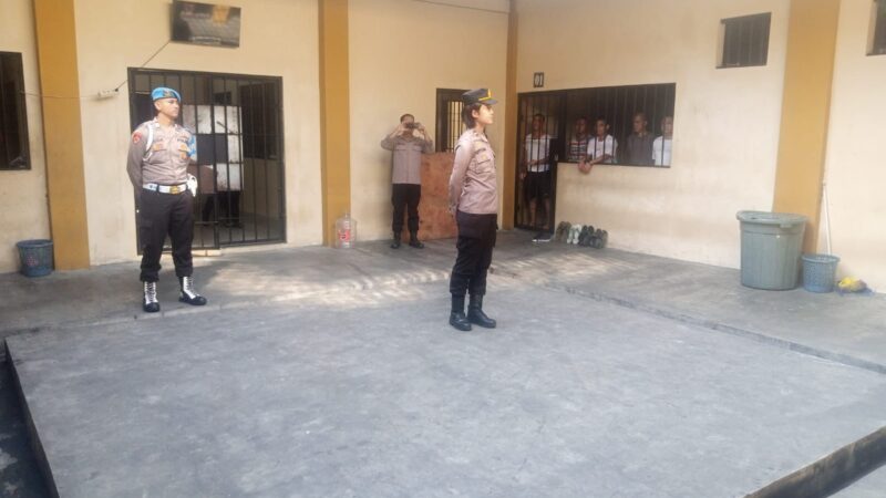 Selesai Serah Terima, Pamapta III SPKT Polresta Palangka Raya Lakukan Pengecekan Tahanan di Rutan