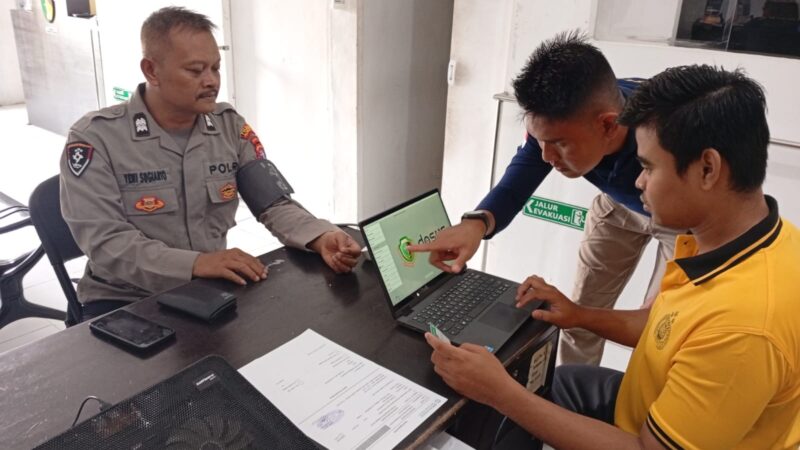 Sidokkes Polresta Palangka Raya Layani Pemeriksaan Kesehatan Personel dan Rujukan Medis