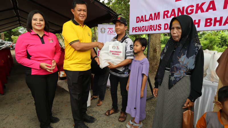 Sambut HKGB ke-73, Kapolda Kalteng dan Ketua Bhayangkari Gelar Bakti Sosial di TK Kasih Kurnia Palangka Raya
