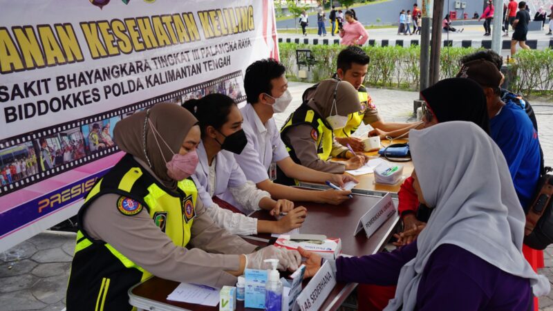 Beri Layanan di Car Free Day, Rumkit Bhayangkara Polda Kalteng Ajak Masyarakat Perhatikan Kesehatan