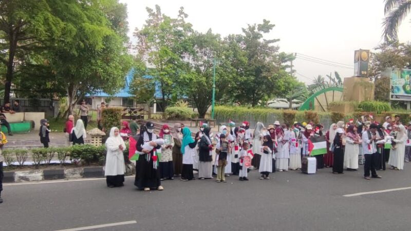 Polresta Palangka Raya Amankan Aksi Solidaritas Bela Palestina di Kawasan CFD Yos Sudarso