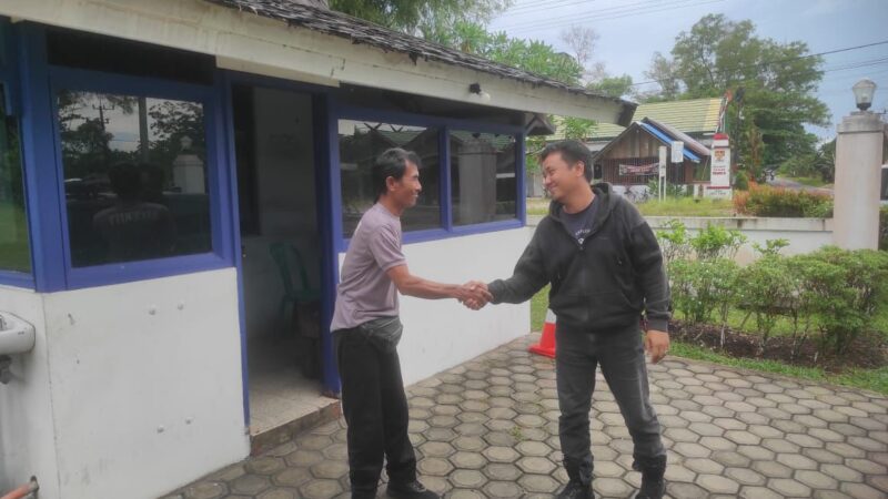 Datangi Pos Jaga Rungan Sari Subud, Polsek Bukit Batu Sampaikan Nomor Layanan 110