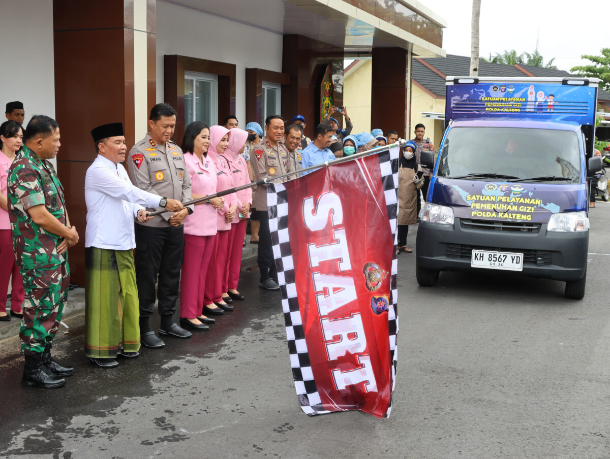 Perdana, SPPG Kemala 1 Presisi Polda Kalteng Distribusikan 1000 Paket MBG Untuk Pelajar di SMPN 2 Palangka Raya