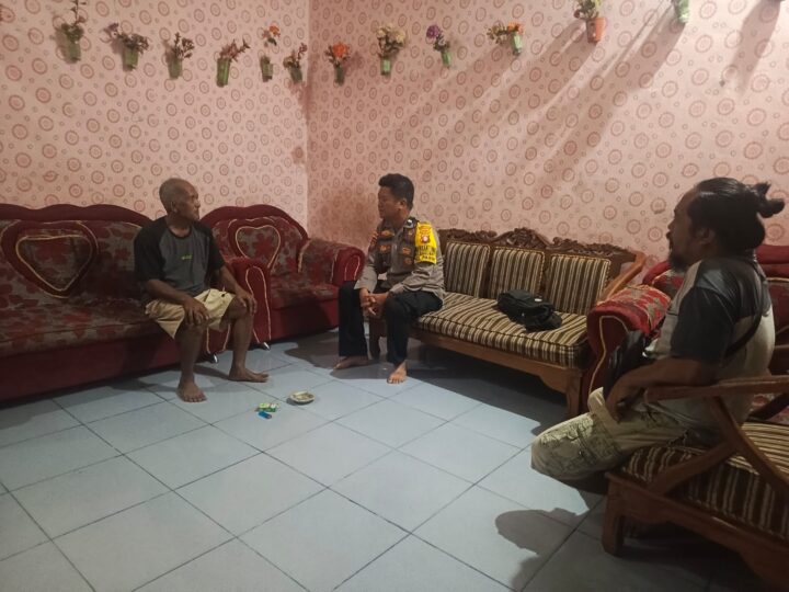 Polsek Rakumpit Gencarkan Patroli Sambang, Wujudkan Kamtibmas Bersama Warga Pager