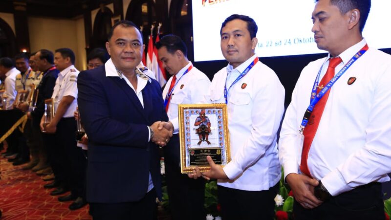 Prestasi Cermelang, Ditreskrimsus Polda Kalteng Terima Penghargaan Kabareskrim Polri dalam Rakor Penyidik Polri dan PPNS