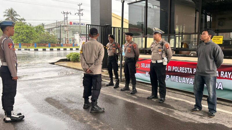 Momen Akhir Pekan, Piket Pamapta II SPKT Polresta Palangka Raya Pimpin Serah Terima Tugas Jaga