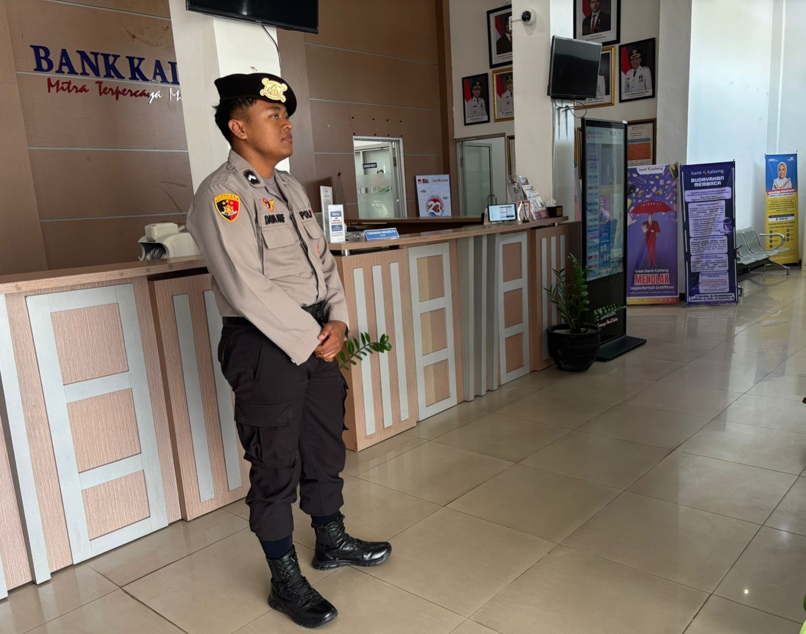 Satpamobvit Polresta Palangka Raya Imbau Nasabah Bank Tertib dalam Bertransaksi