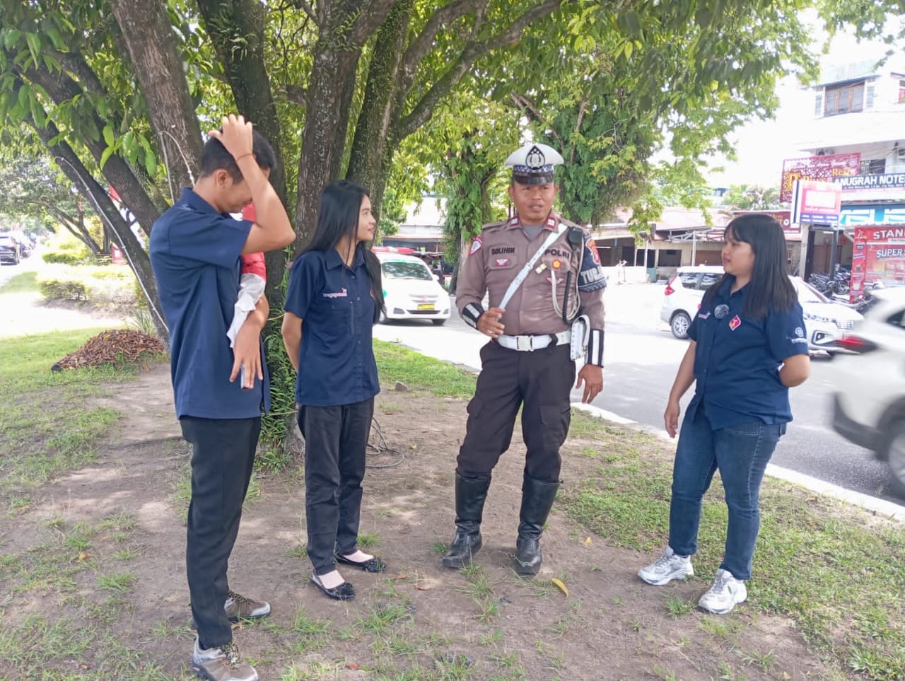 Polantas Menyapa, Satlantas Polresta Palangka Raya Sapa Warga di Jalan RTA Milono, Ajak Tertib Berlalu Lintas