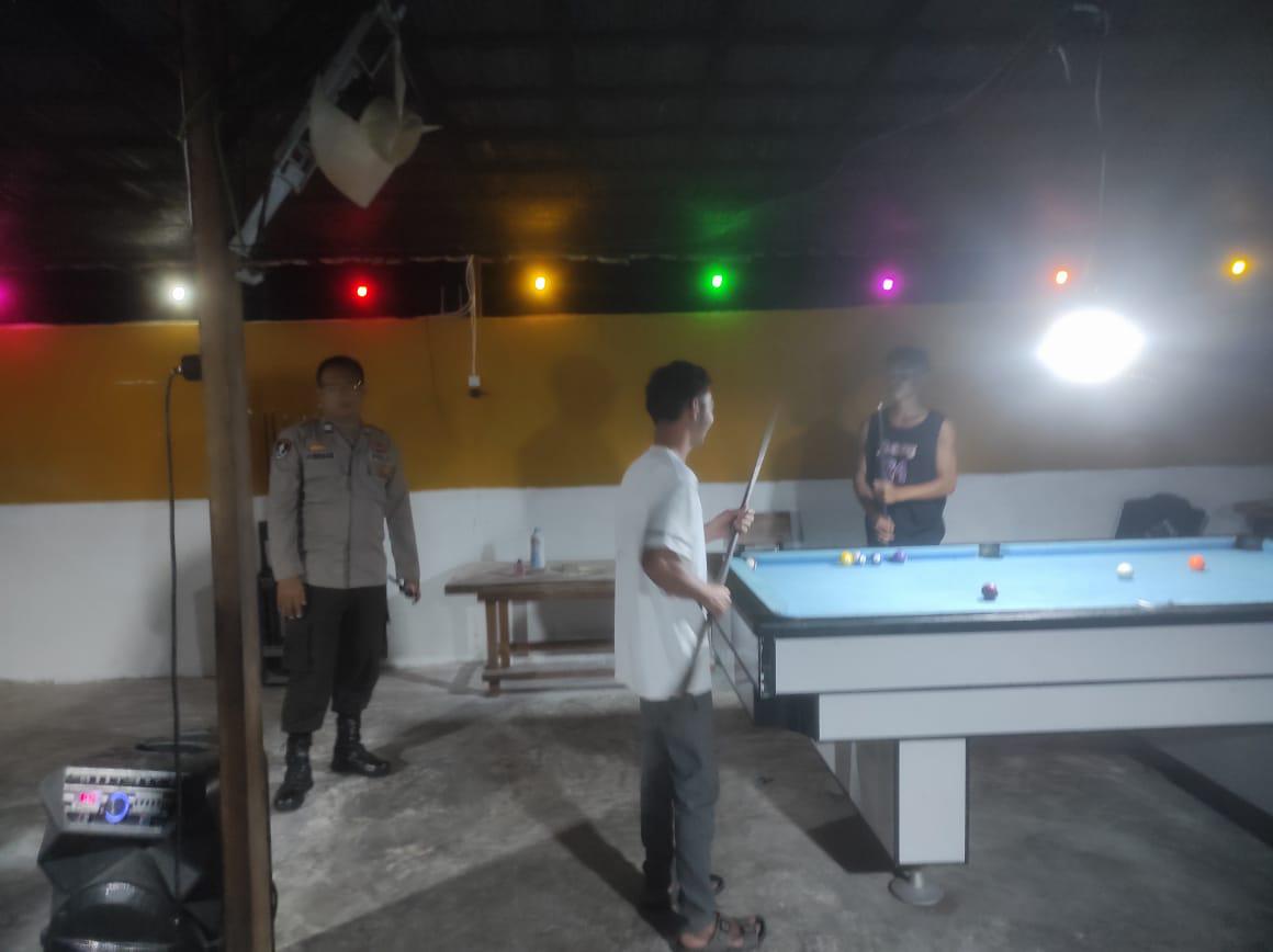 Cegah Gangguan Kamtibmas, Polsek Bukit Batu Patroli Malam di Area Banturung