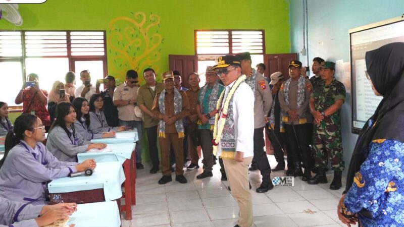 Gubernur Kalteng bersama Bupati Mura Kunjungi SMAN 1 Puruk Cahu
