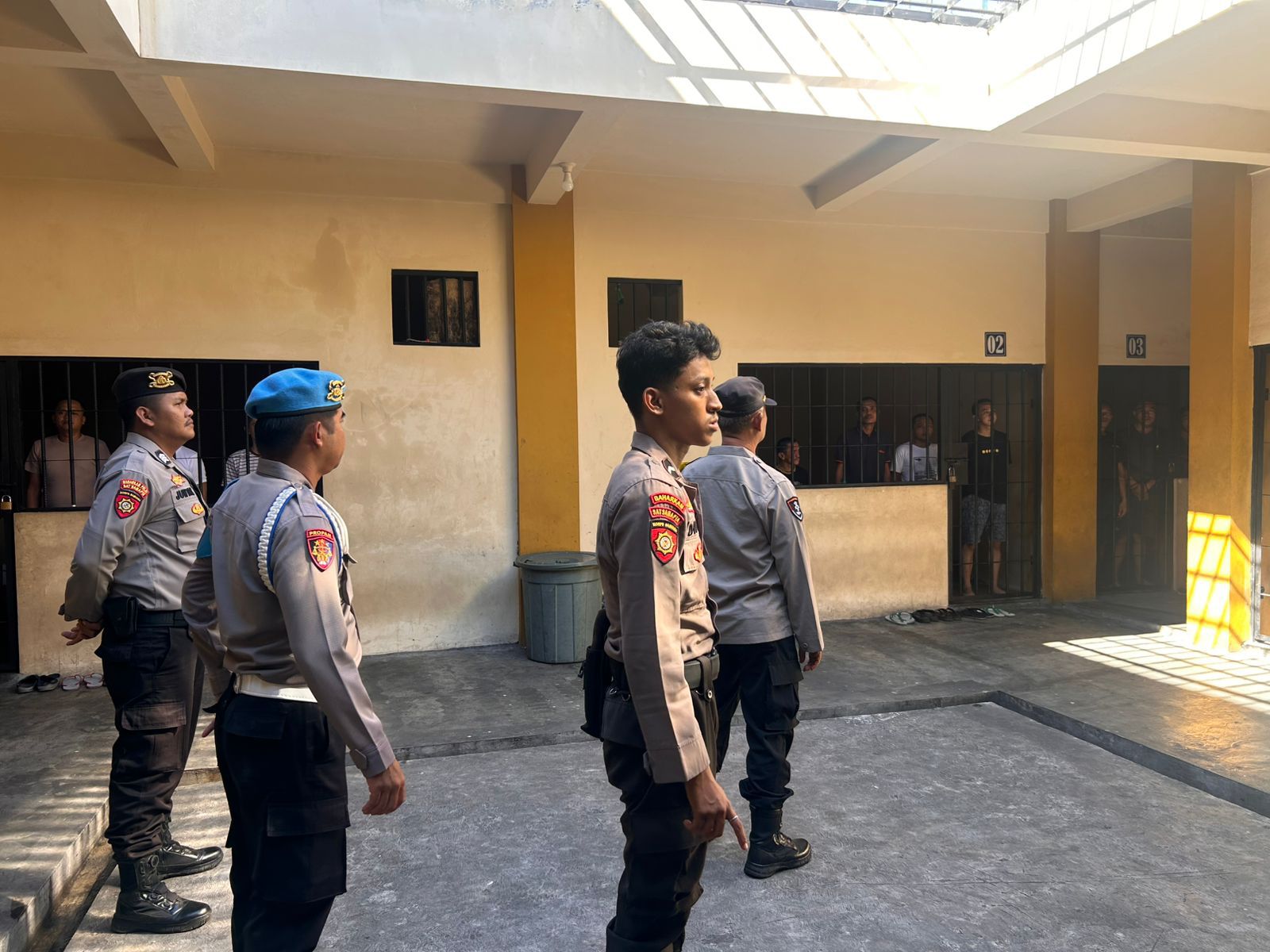 Setelah Apel Serah Terima, Piket Pamapta II SPKT Polresta Palangka Raya Lakukan Pengecekan Tahanan di Rutan