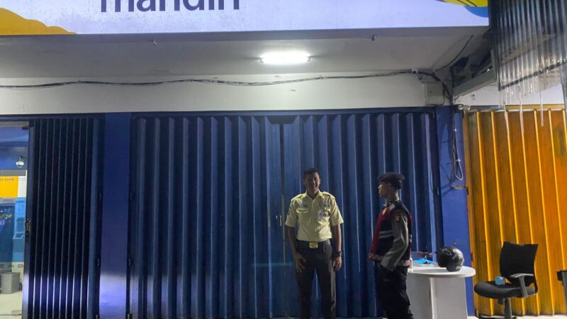 Jamin Keamanan di Akhir Pekan, Satsamapta Polresta Palangka Raya Sambangi Bank Mandiri Pasar Kahayan