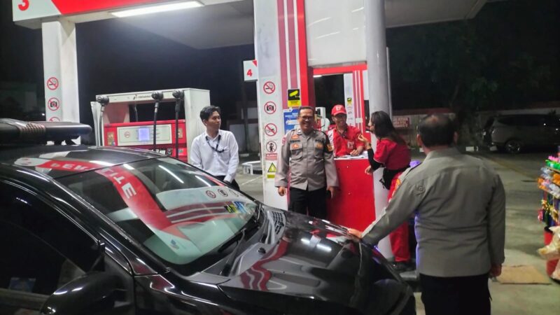 Polsek Bukit Batu Patroli Dialogis di SPBU Banturung untuk Cegah Gangguan Kamtibmas
