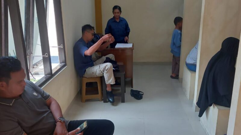 Pastikan Pelayanan tetap Tertib, Sattahti Polresta Palangka Raya Gelar Jam Kunjung Tahanan