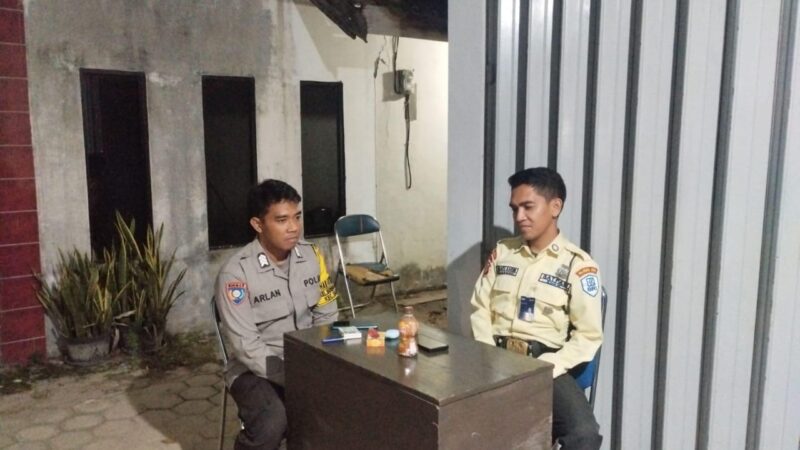 Polsek Sabangau Lakukan Patroli Sambang ke Kantor BRI Kalampangan untuk Jaga Keamanan Perbankan