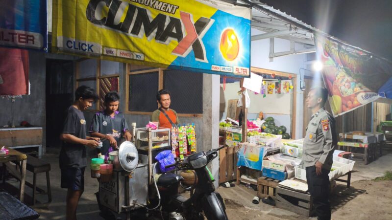 Saat Patroli Dialogis, Polsek Sabangau Sampaikan Layanan Nomor Aduan 110 kepada Warga