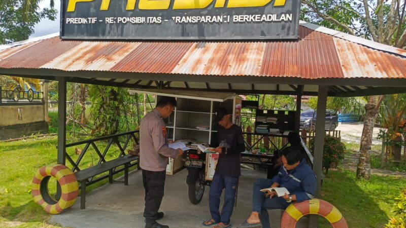 Personel Polsek Rakumpit Gulirkan Program Bajaka Presisi, Tingkatkan Literasi di Pelosok Kota