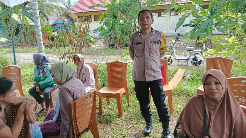 Polsek Sabangau Datangi Warganya di Jalan Mangkuraya dan Sampaikan Pesan Kamtibmas
