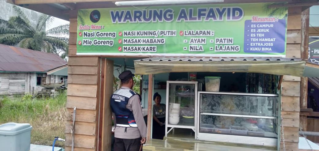 Polsek Rakumpit Lakukan Kunjungan ke Rumah Warga Petuk Barunai untuk Tingkatkan Kewaspadaan Kamtibmas