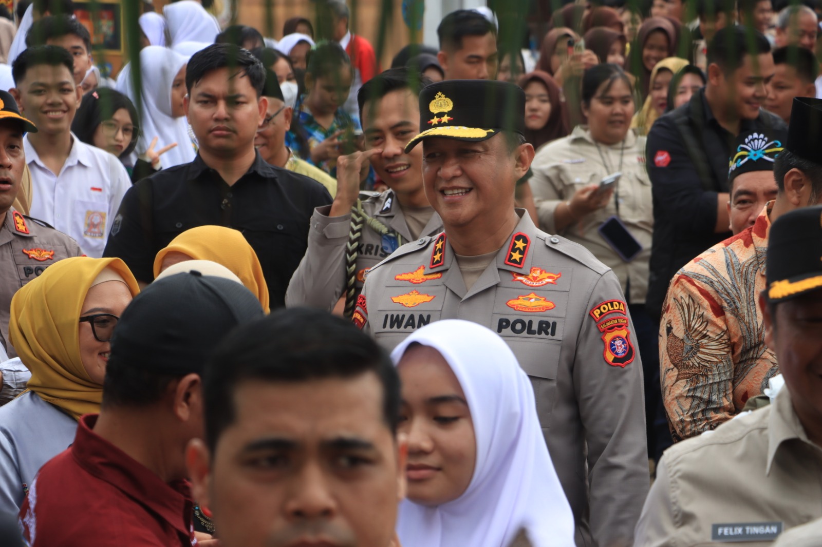 Dipimpin Gubernur, Kapolda Kalteng Hadiri Peresmian Pameran dan Pasar Rakyat di Barito Utara
