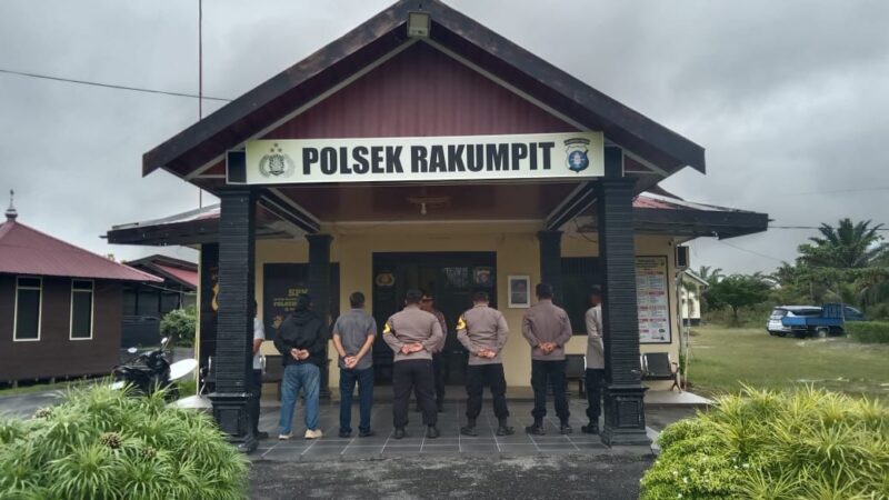 Gelar Apel Pagi, Kapolsek Rakumpit: Terus Buktikan ke Warga Polri untuk Masyarakat