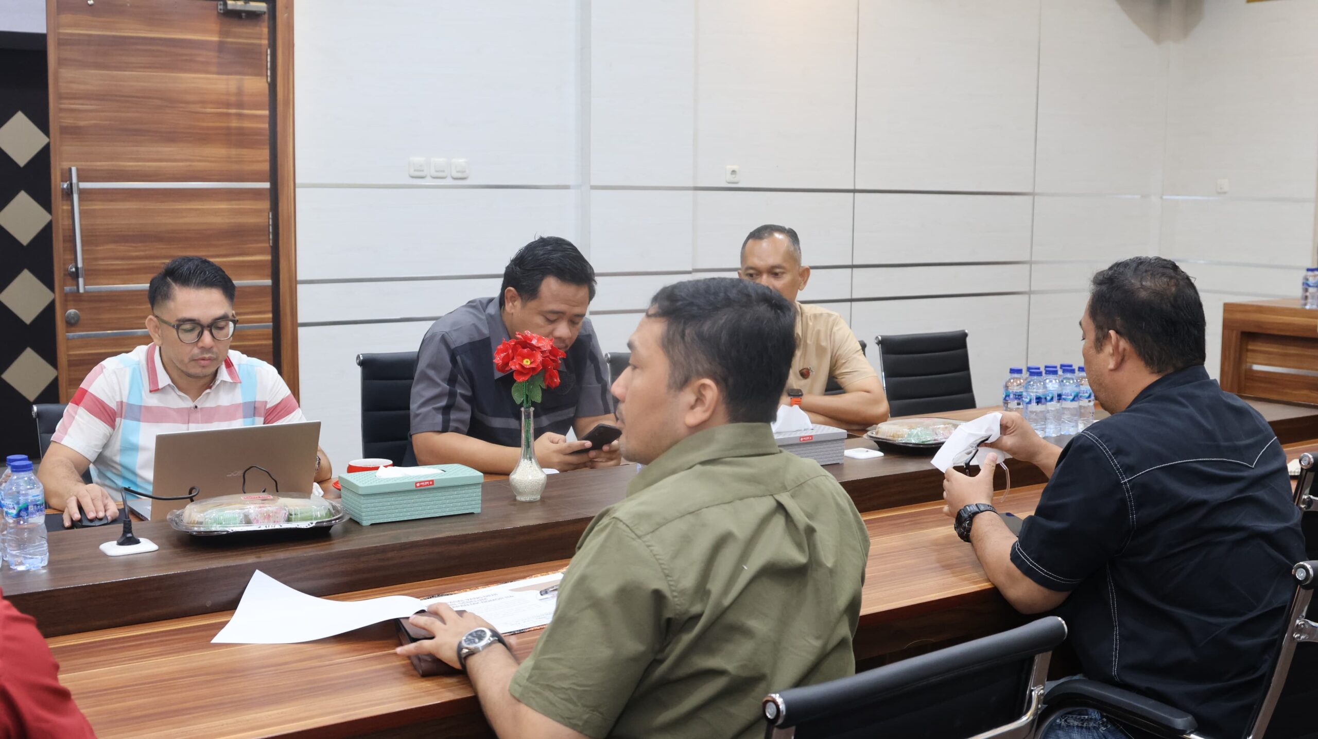 Polda Kalteng Gelar Diskusi Santai Bersama Akademisi Hukum, Bahas Putusan MK tentang UU Polri