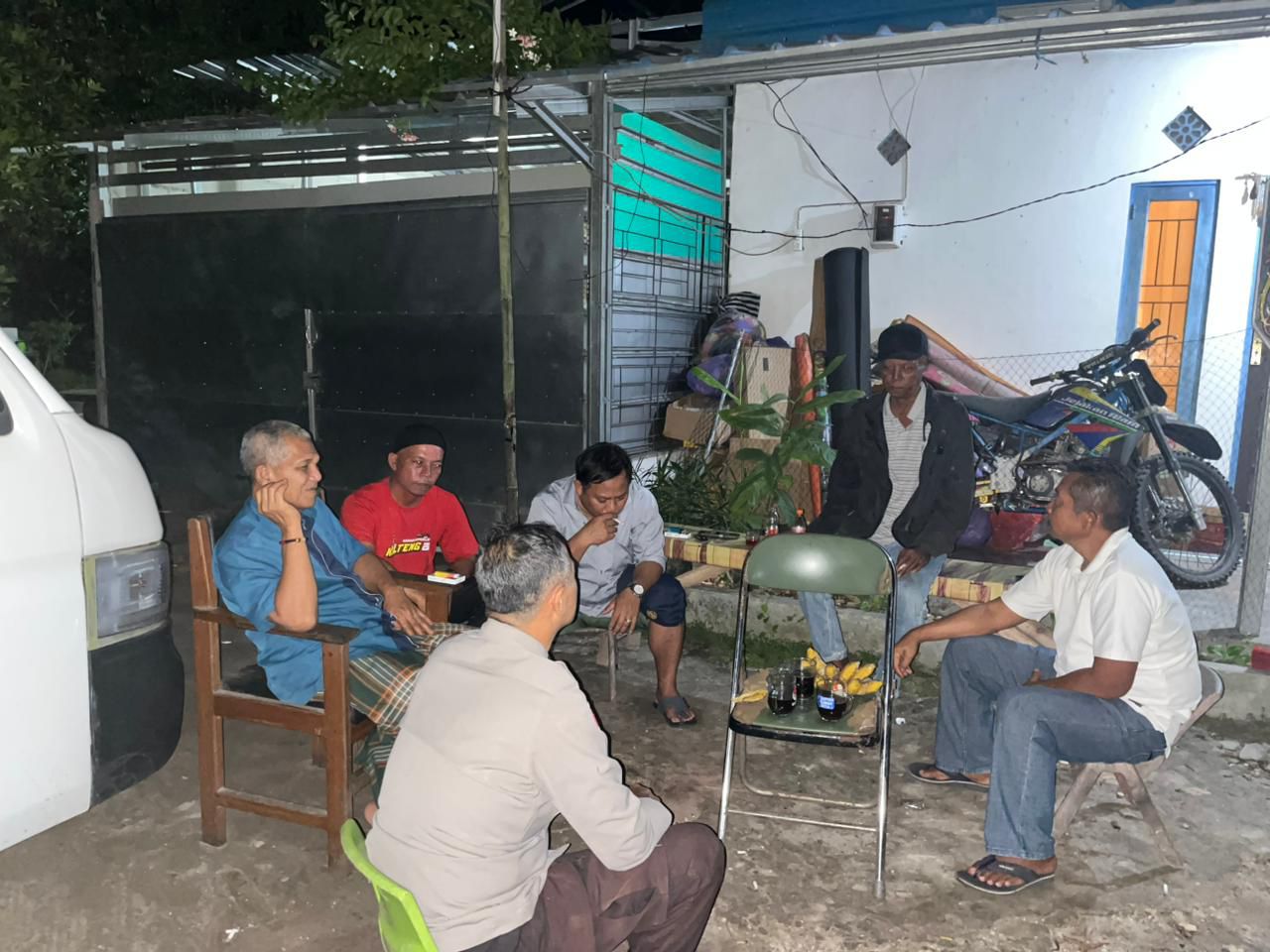 Hadir Dilingkungan Warga, Polsek Sabangau Sosialisasikan Nomor Layanan 110 di Kalampangan